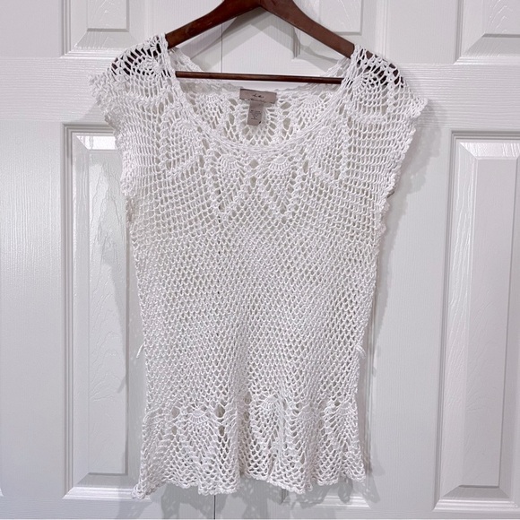 i.e. Tops - i.e. Soft White Crochet Women's Top Size L